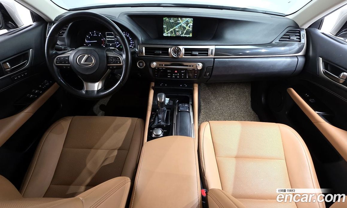 Lexus New GS300 фото 7