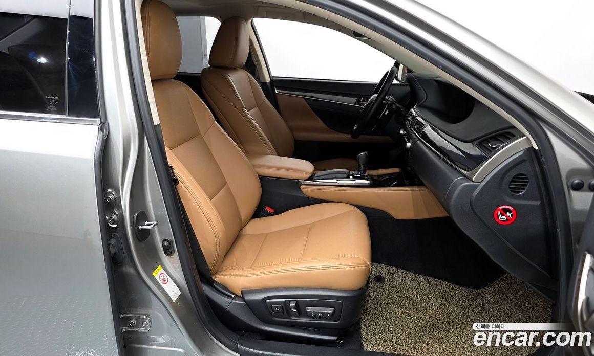 Lexus New GS300 фото 11