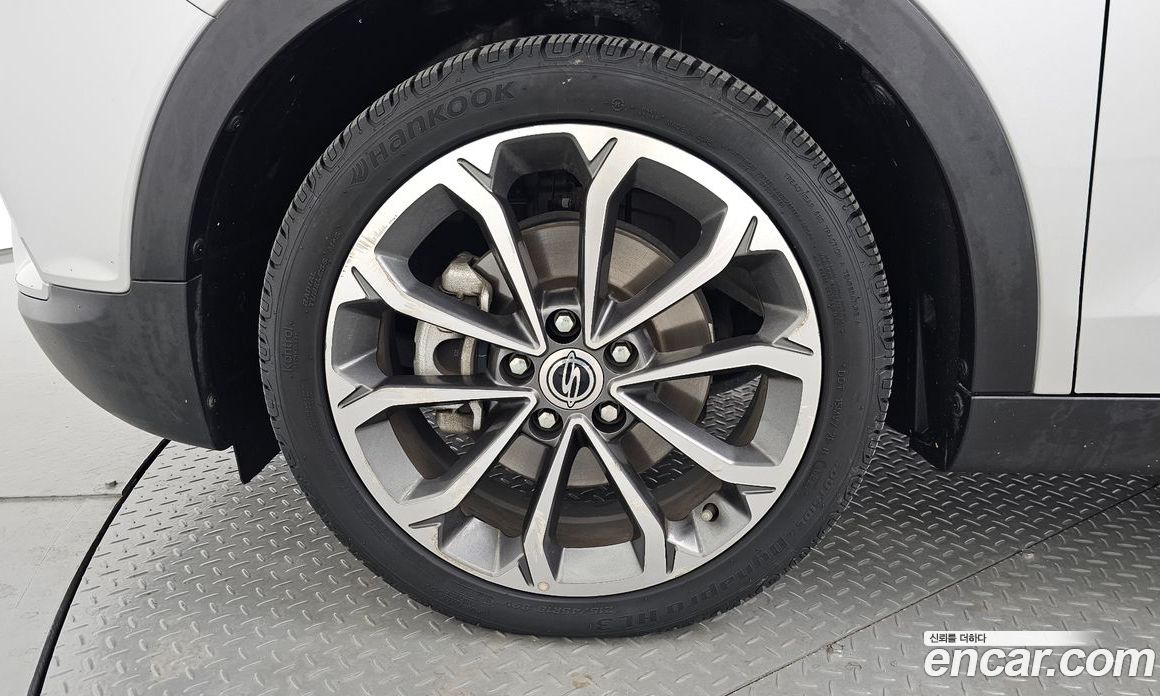 SsangYong (KG Mobility) Tivoli фото 5