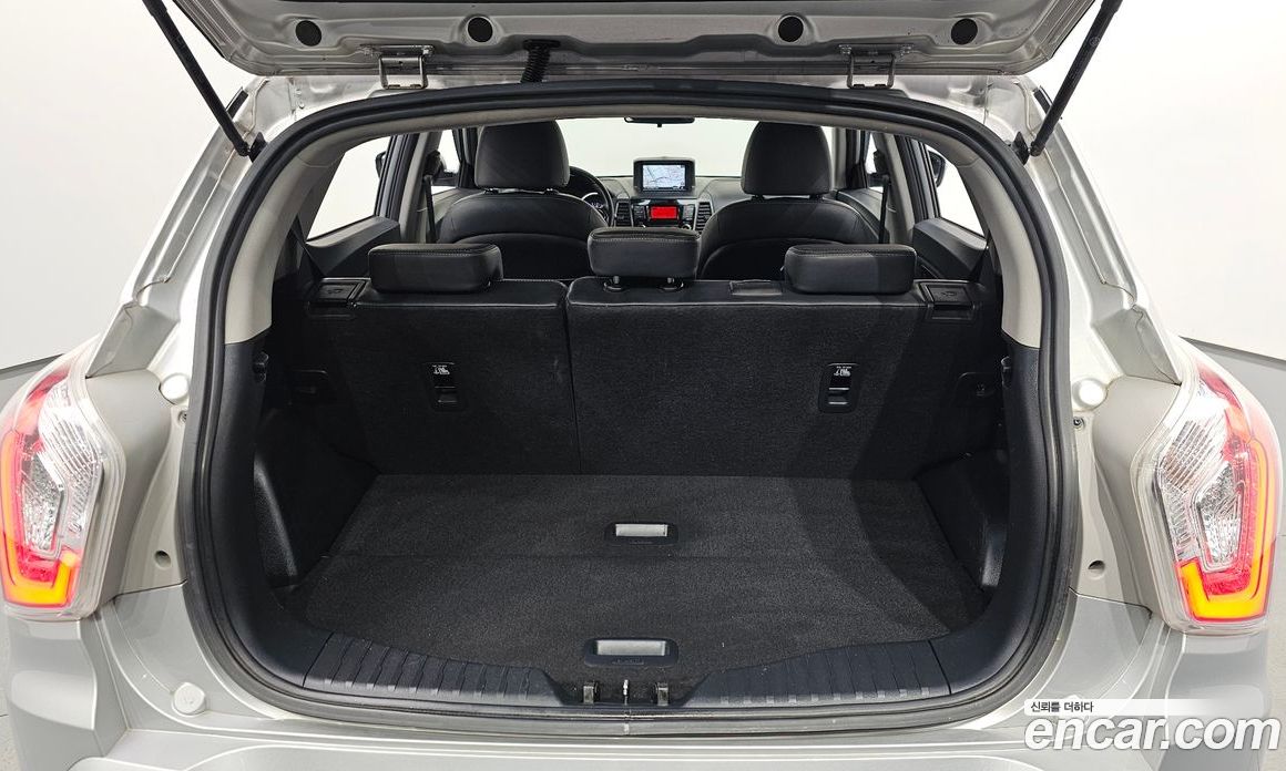 SsangYong (KG Mobility) Tivoli фото 20
