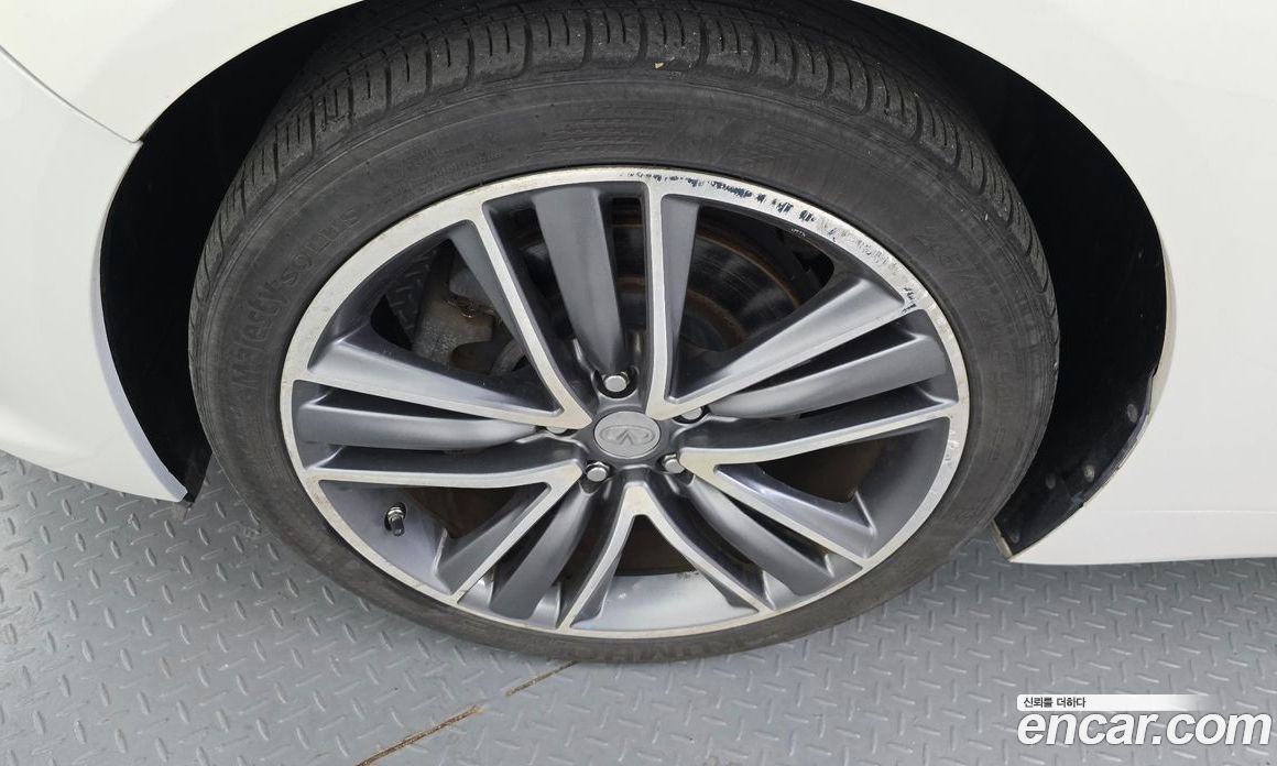 Infiniti Q50 фото 5