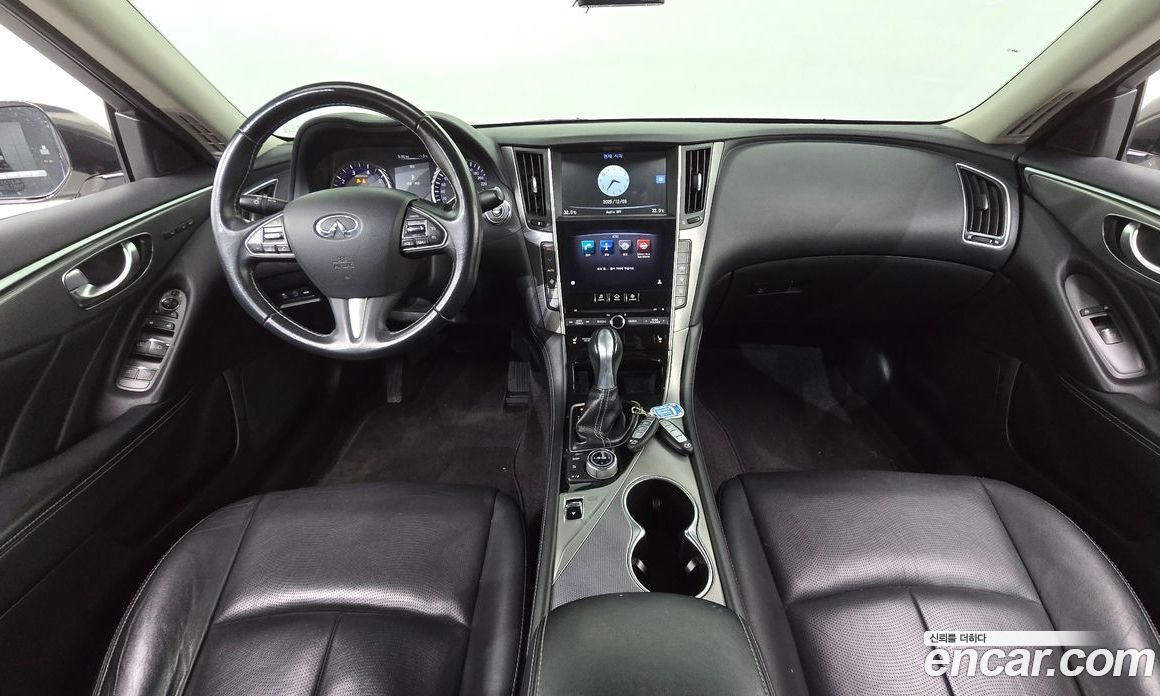 Infiniti Q50 фото 7