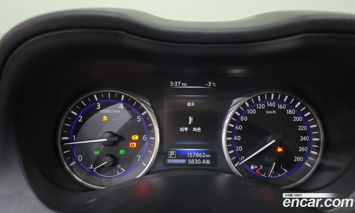 Infiniti Q50 фото 8