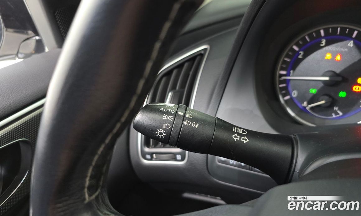 Infiniti Q50 фото 17
