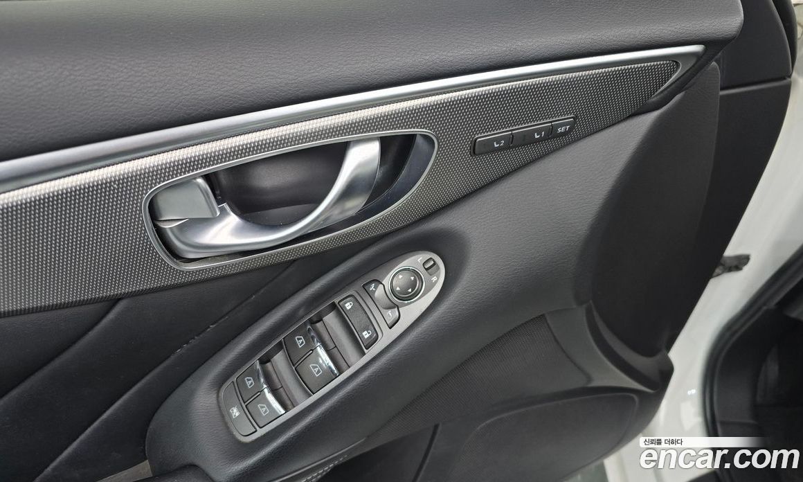 Infiniti Q50 фото 18