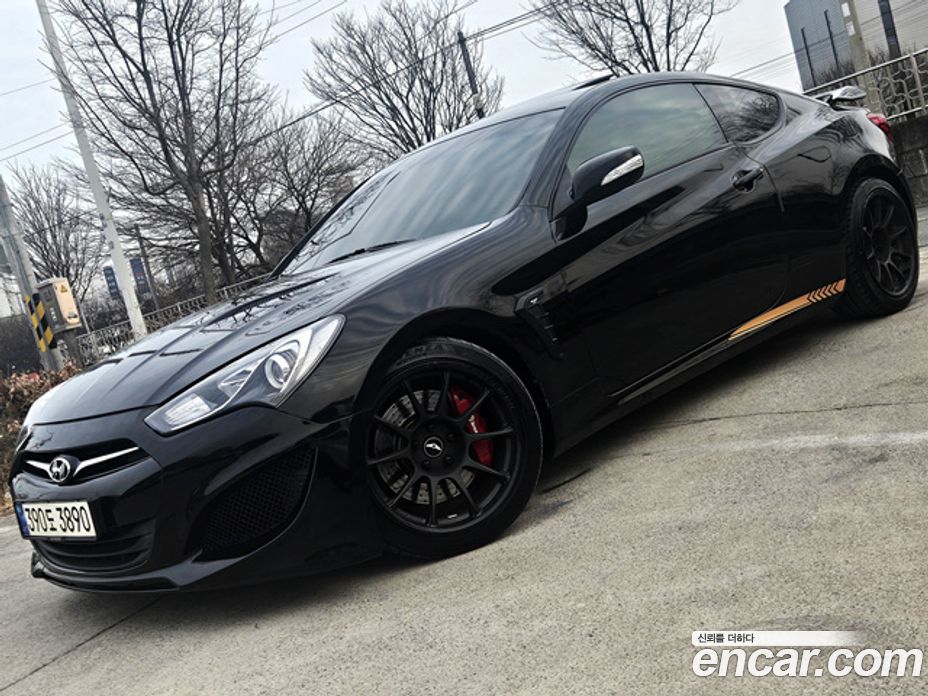Hyundai Genesis Coupe фото 16