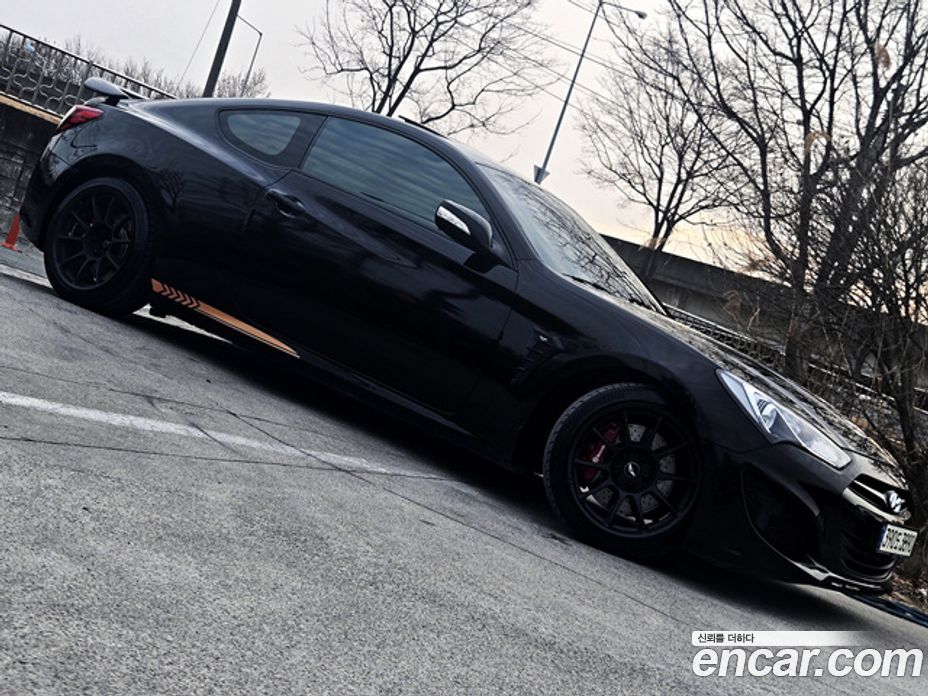 Hyundai Genesis Coupe фото 19