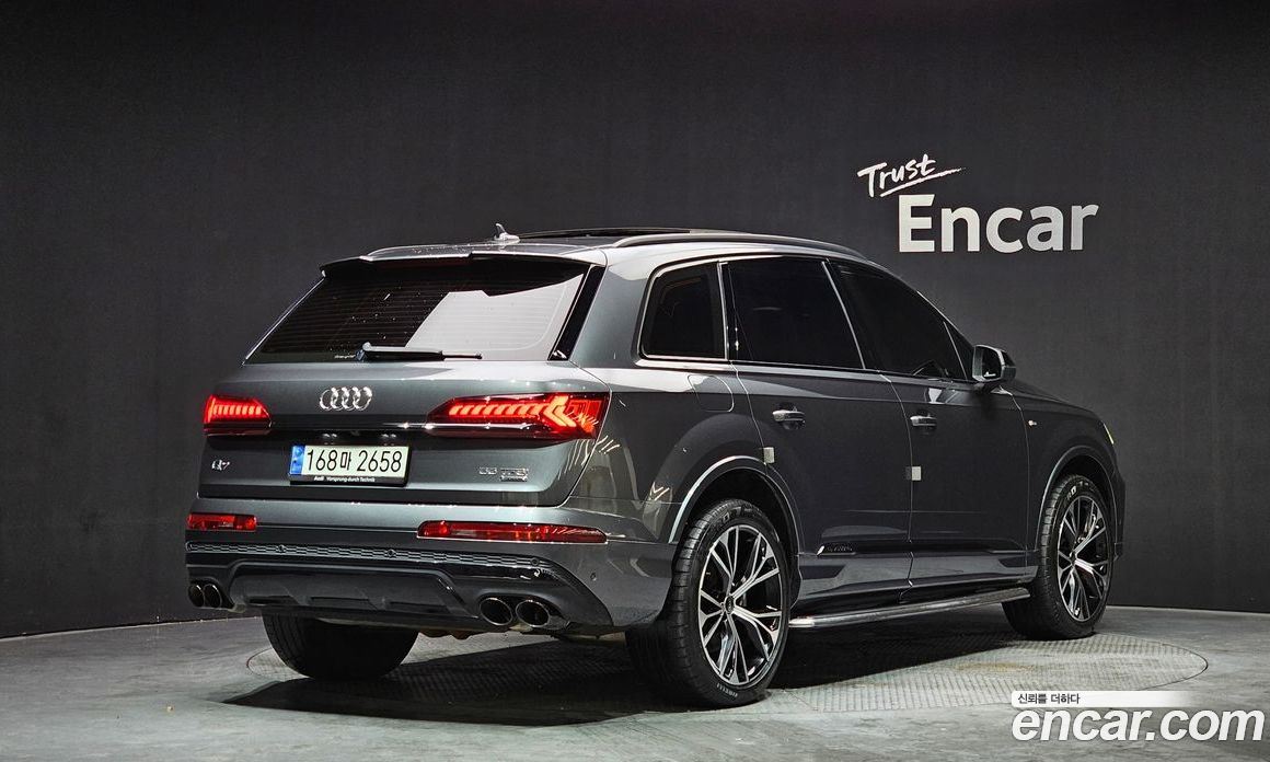 Audi Q7 (4M) фото 2