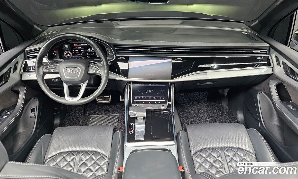Audi Q7 (4M) фото 7