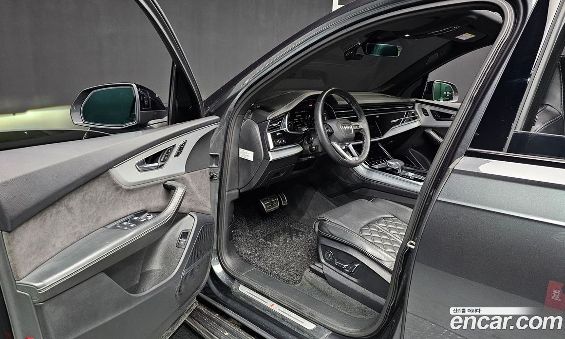 Audi Q7 (4M) фото 11