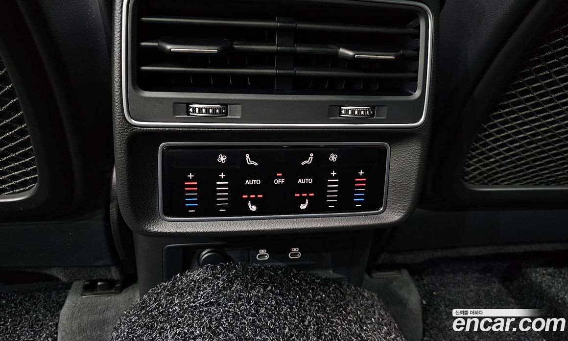 Audi Q7 (4M) фото 19