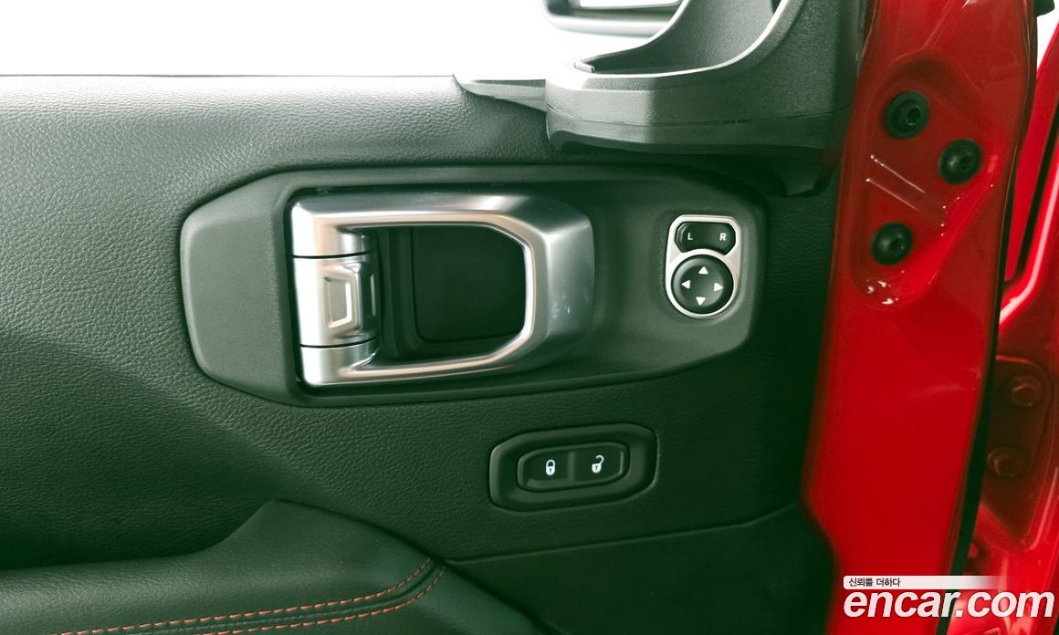 Jeep Wrangler (JL) фото 13