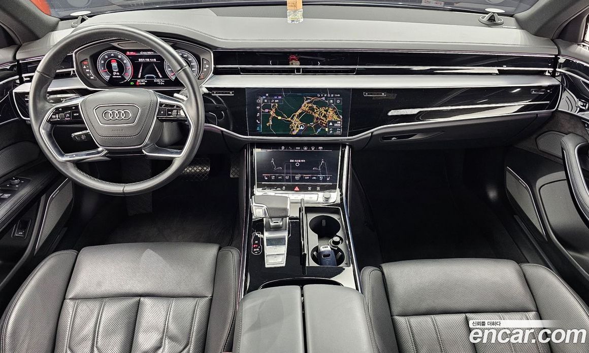 Audi A8 (D5) фото 7