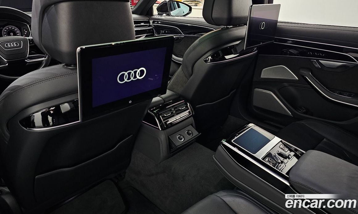 Audi A8 (D5) фото 16