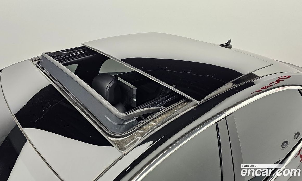 Audi A8 (D5) фото 18