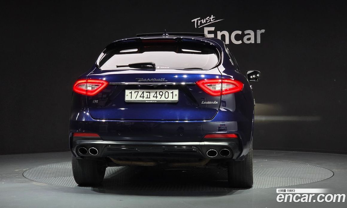 Maserati Levante фото 4