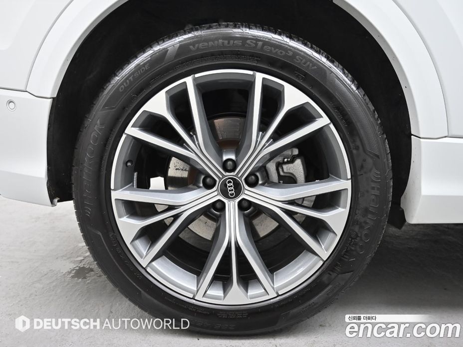 Audi Q8 (4M) фото 5