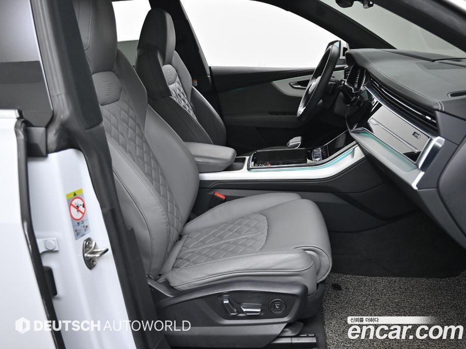 Audi Q8 (4M) фото 10