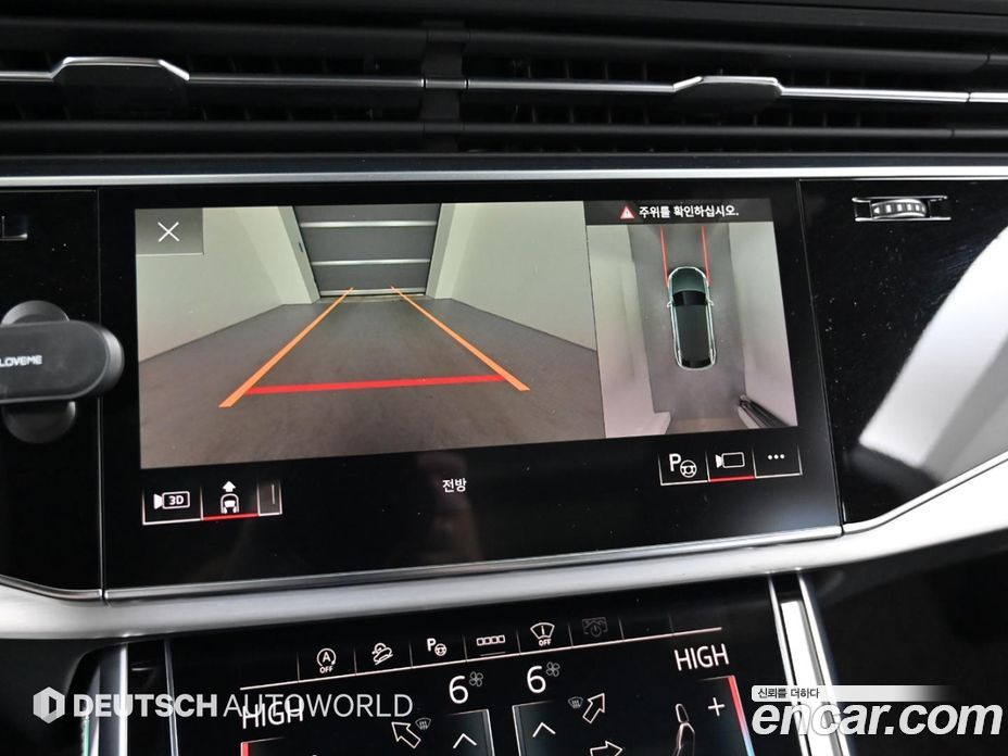 Audi Q8 (4M) фото 15