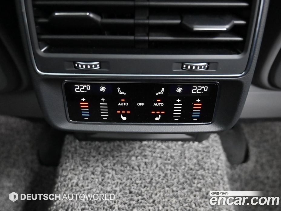 Audi Q8 (4M) фото 16