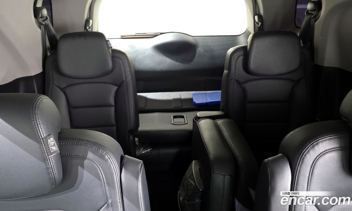 SsangYong (KG Mobility) Korando Turismo фото 13