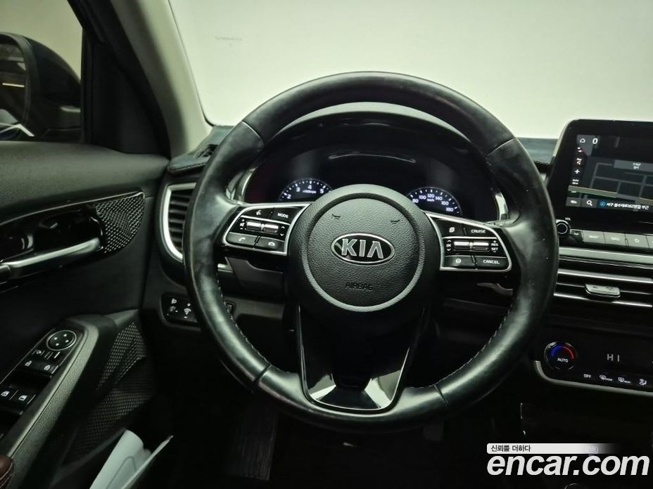 Kia Seltos фото 9