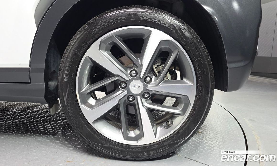 Hyundai Kona фото 5