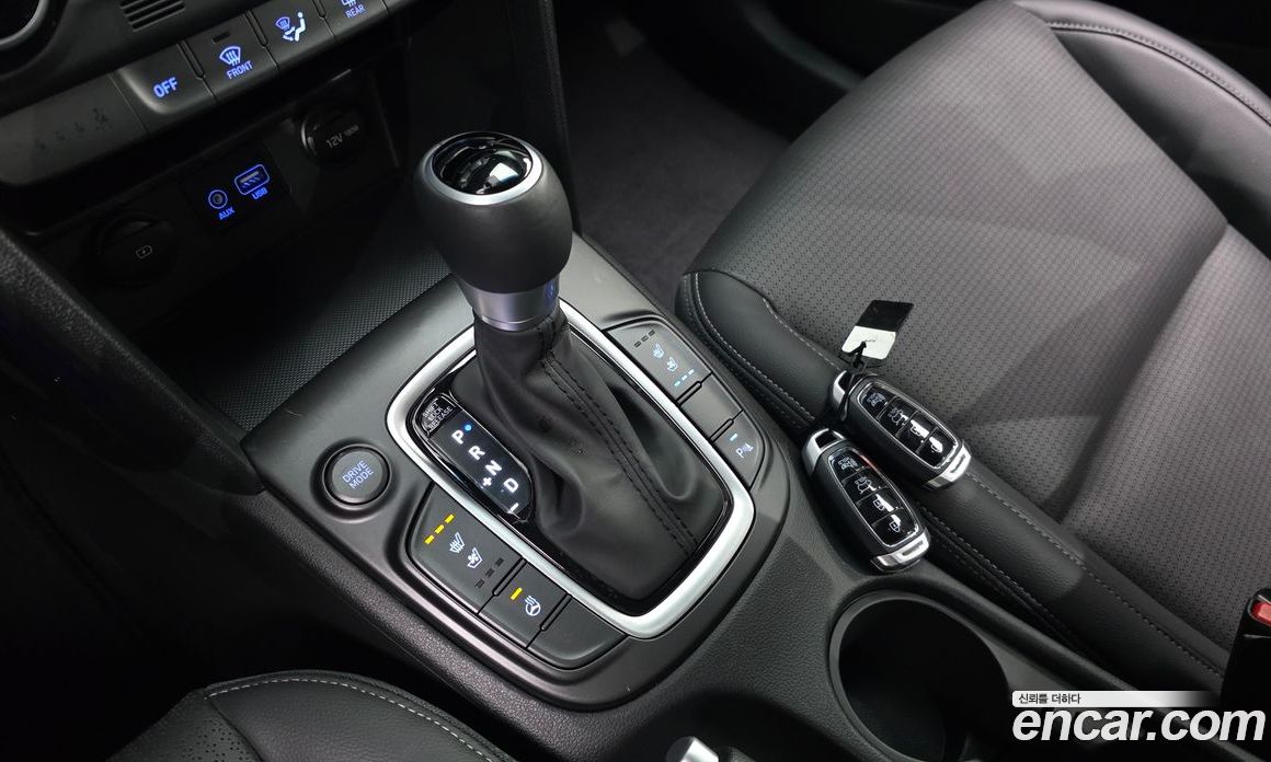 Hyundai Kona фото 9