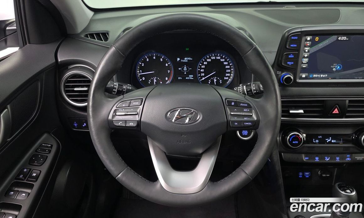Hyundai Kona фото 14
