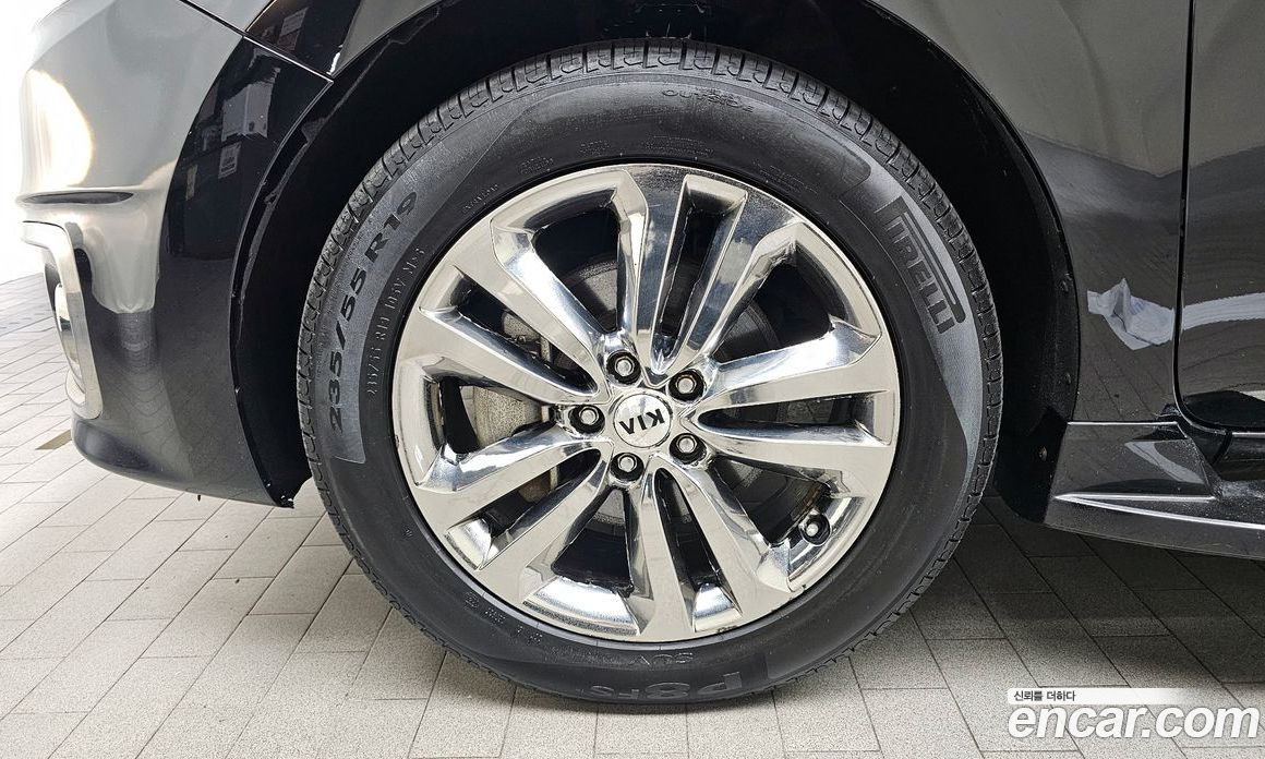 Kia Carnival 3rd Gen фото 5