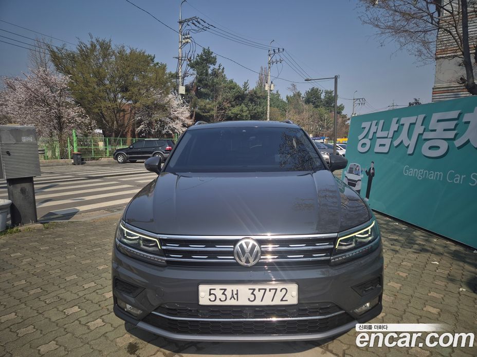 Volkswagen Tiguan 2nd Gen фото 2