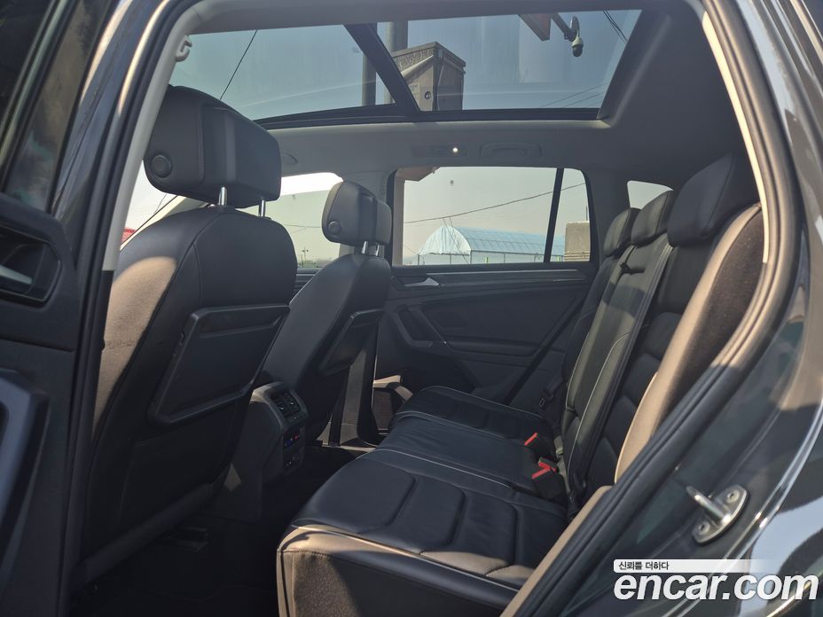 Volkswagen Tiguan 2nd Gen фото 10