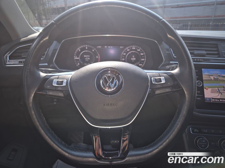 Volkswagen Tiguan 2nd Gen фото 17
