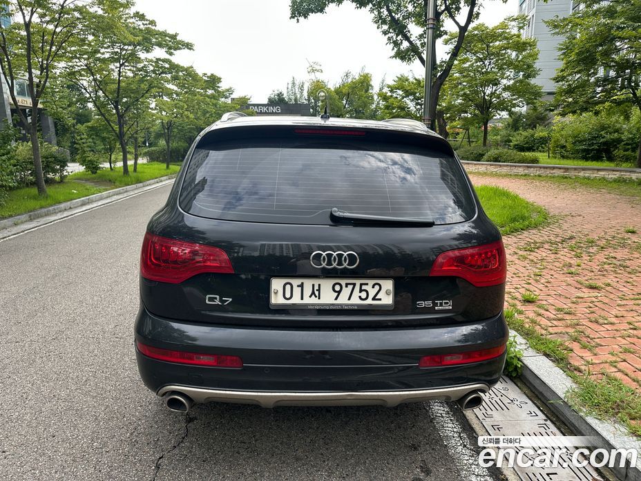 Audi Q7 фото 4