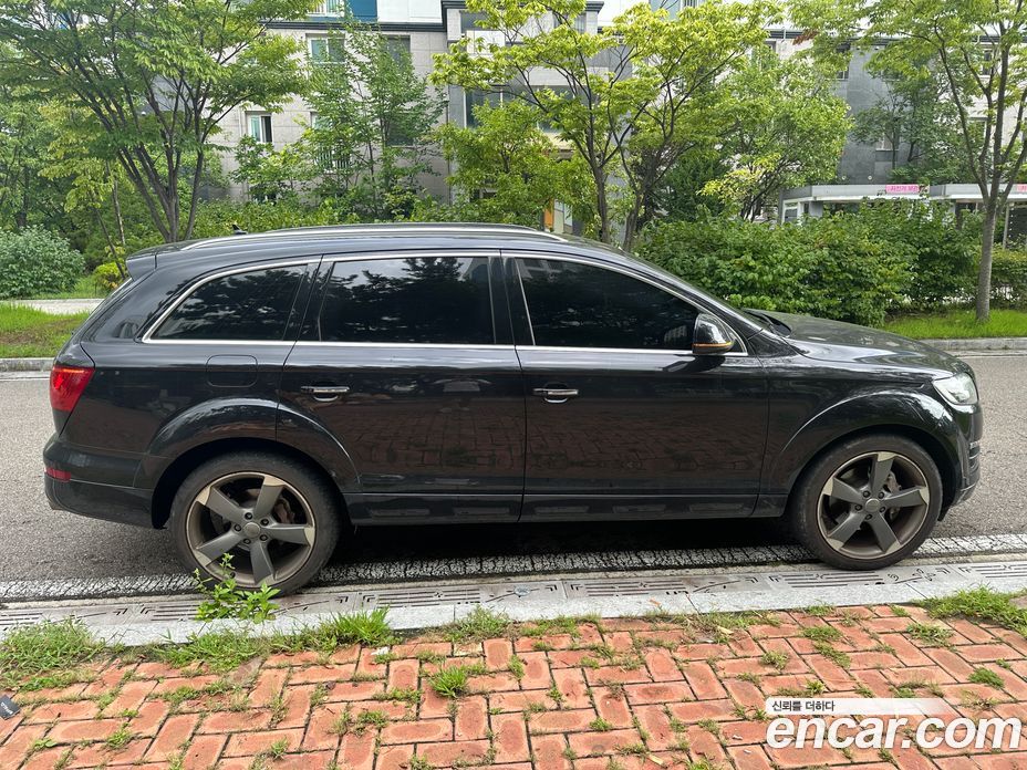 Audi Q7 фото 5