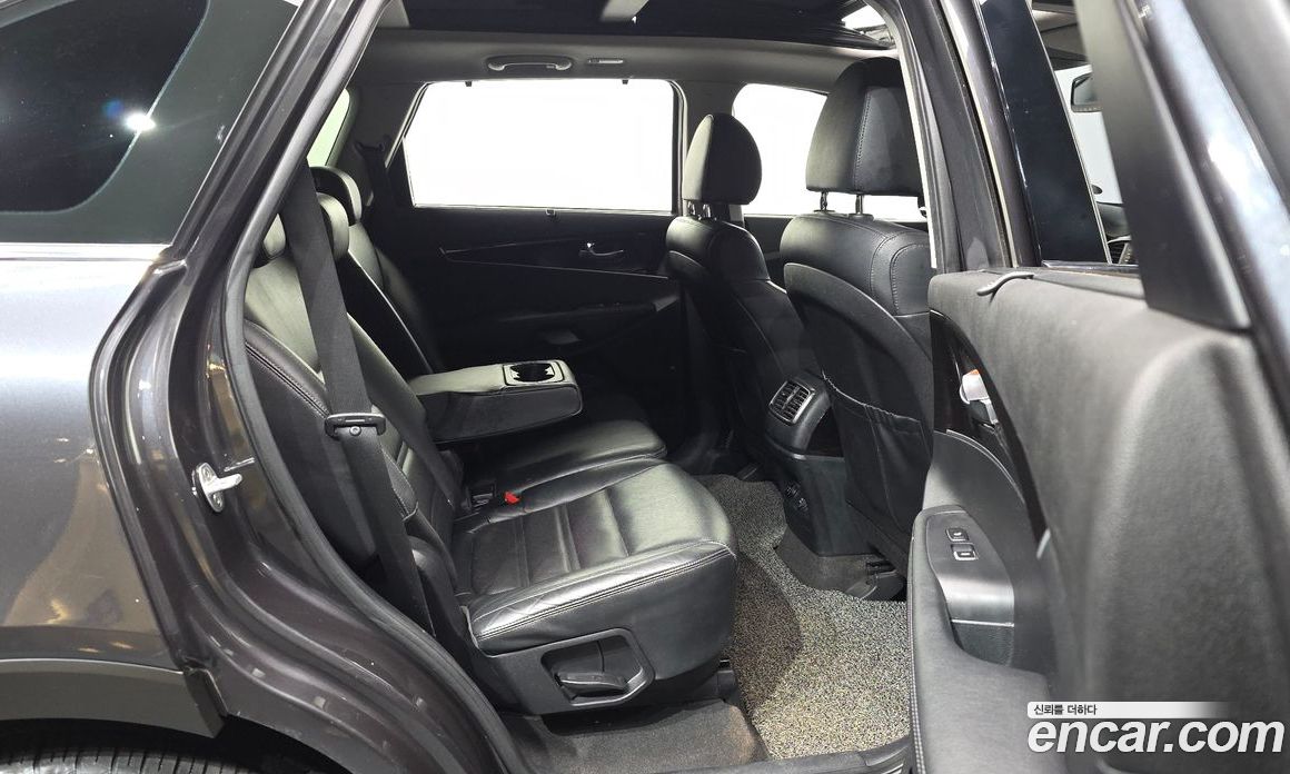 Kia Sorento 3rd Gen Restyling фото 12