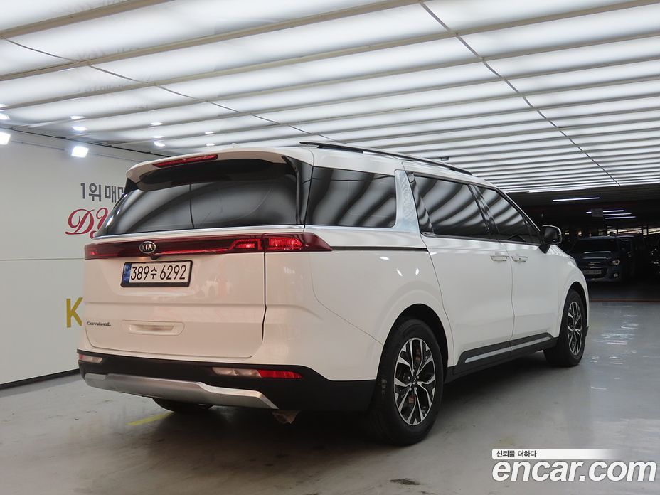 Kia Carnival 4th Gen фото 2