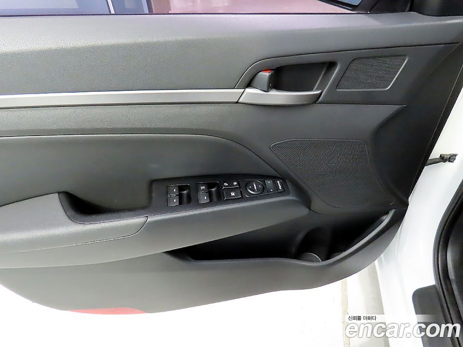 Hyundai Avante (AD) 6th Gen фото 14