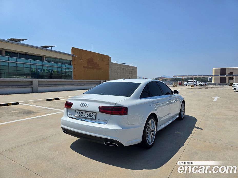 Audi A6 (C7) фото 2