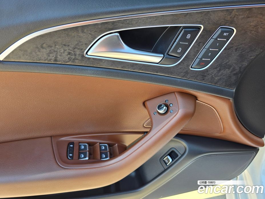 Audi A6 (C7) фото 11