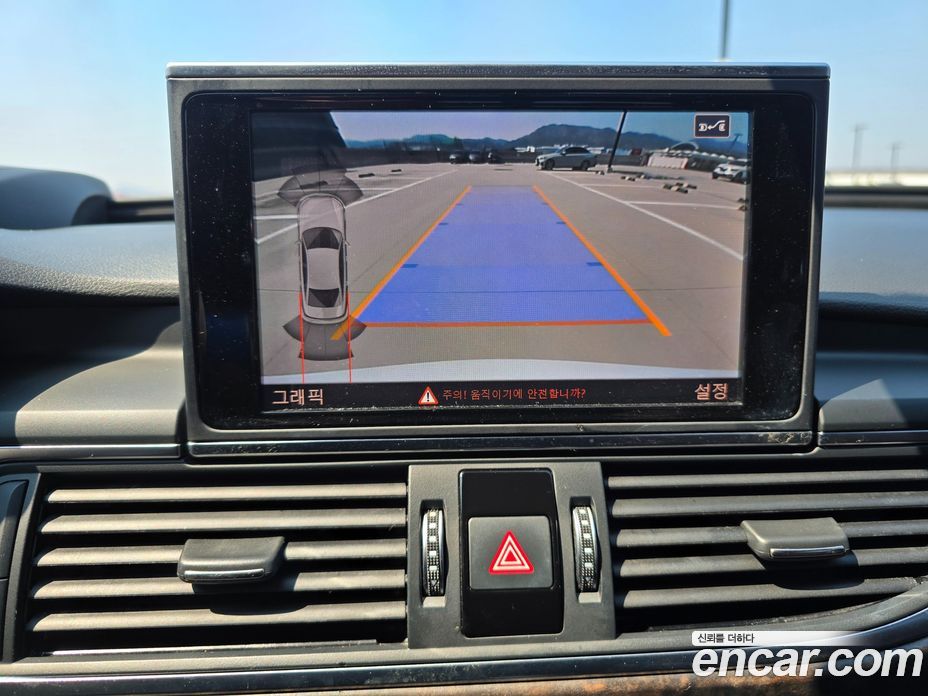 Audi A6 (C7) фото 16