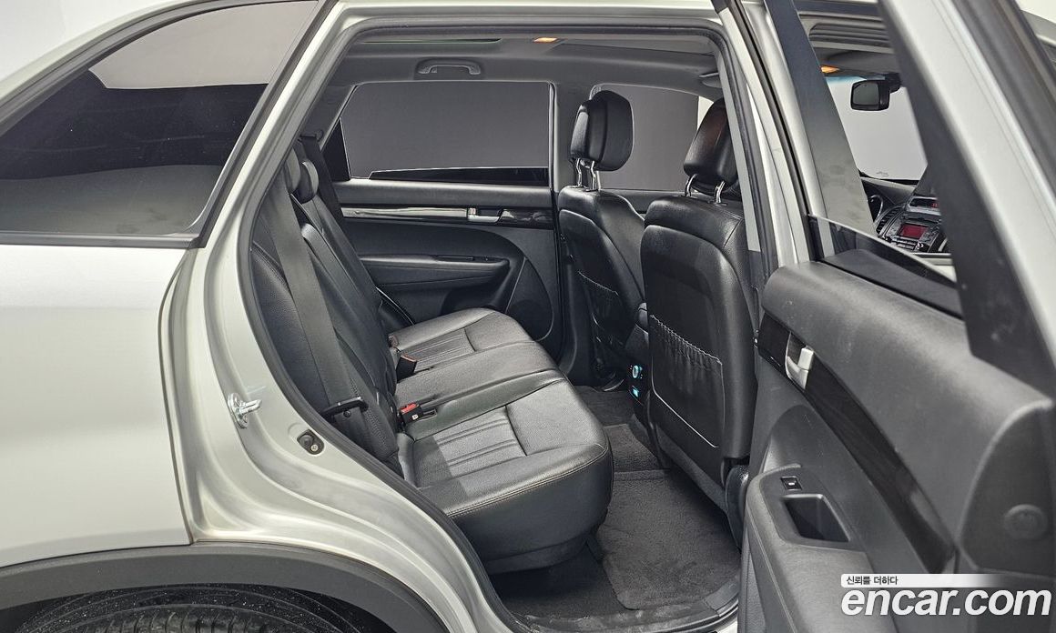 Kia Sorento 2nd Gen фото 11