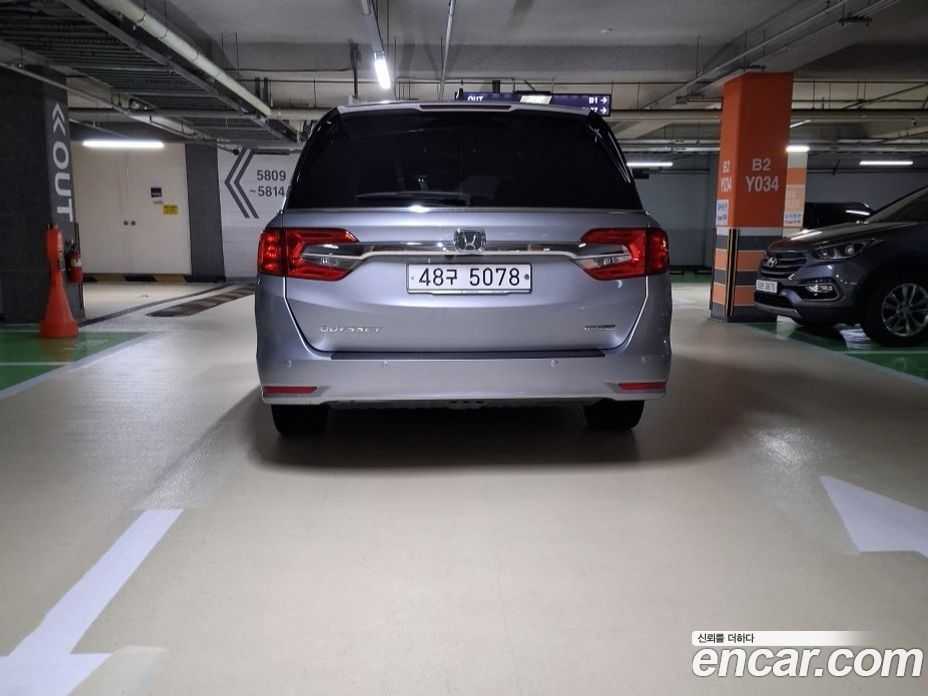 Honda Odyssey фото 2