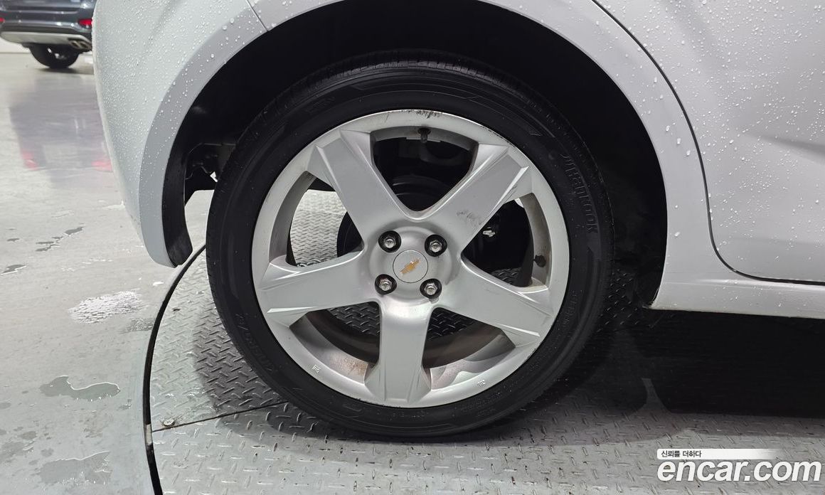 Chevrolet (GM Daewoo) Aveo Hatchback фото 5