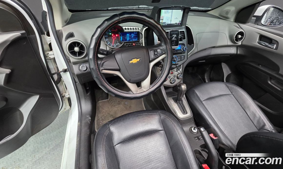 Chevrolet (GM Daewoo) Aveo Hatchback фото 7