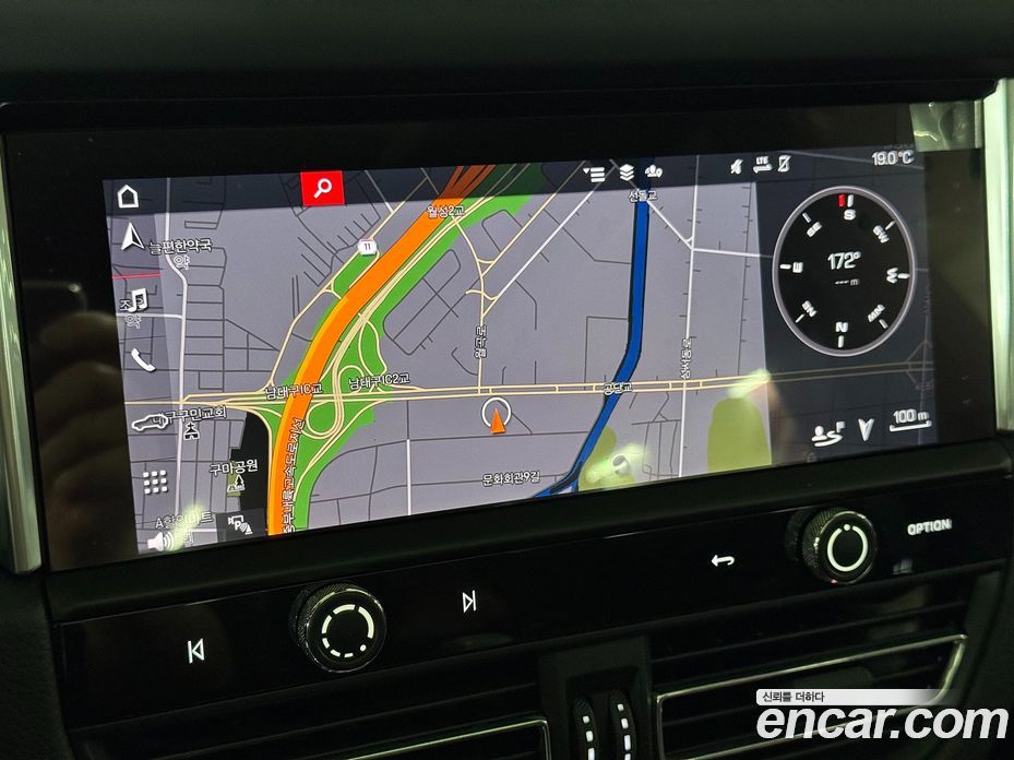 Porsche Macan фото 13