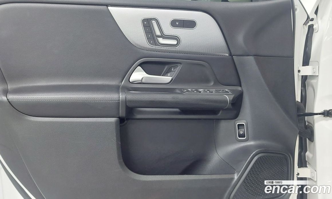 Mercedes-Benz GLB-Class X247 фото 15