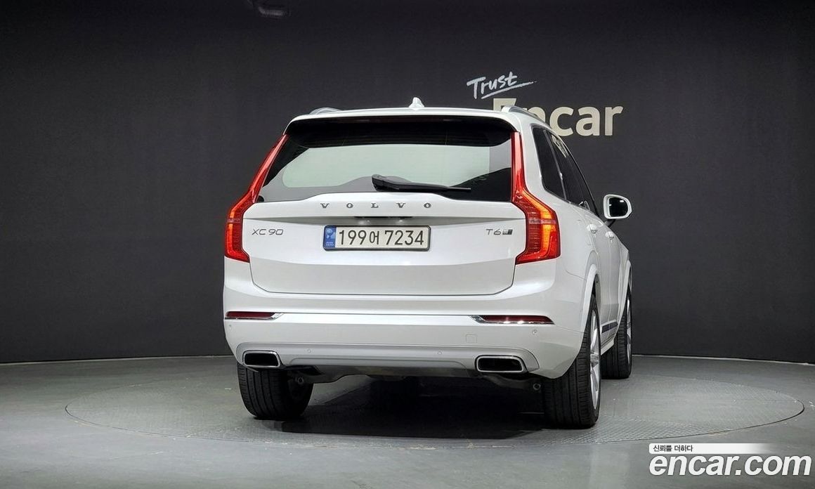 Volvo XC90 2nd Gen фото 4