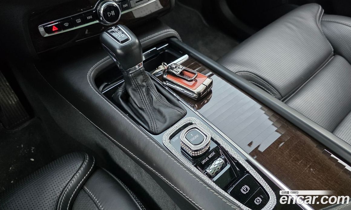 Volvo XC90 2nd Gen фото 9