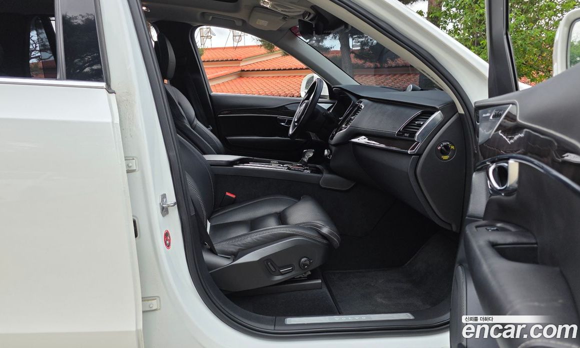 Volvo XC90 2nd Gen фото 11